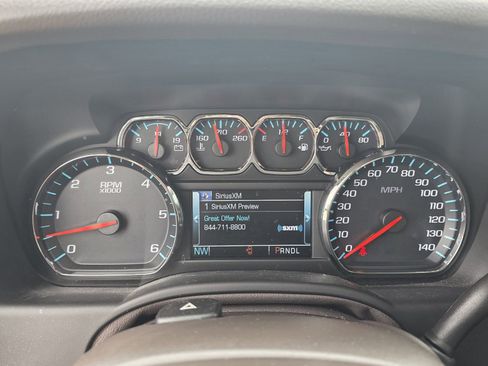 Used 2020 Chevrolet Suburban LT w/ Luxury Package RWD image 12