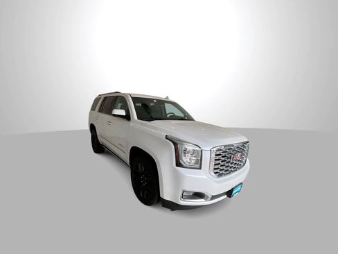 Used 2019 GMC Yukon Denali w/ Denali Ultimate Package AWD/4WD image 2