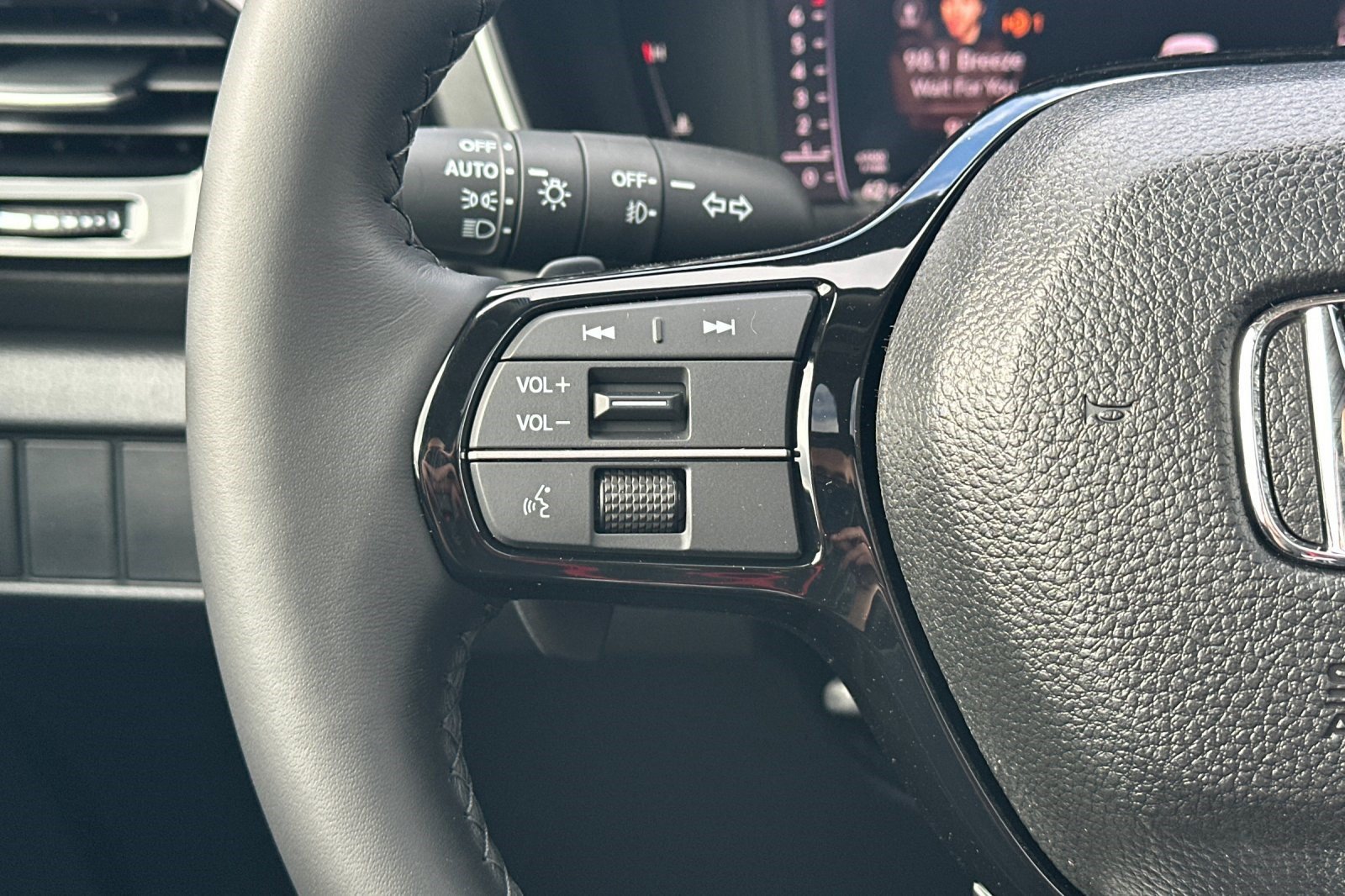 New 2026 Honda Pilot Touring image 14