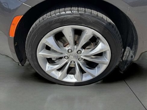 Used 2015 Chrysler 200 S image 27