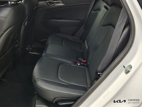 Certified 2023 Kia Sportage EX FWD image 11