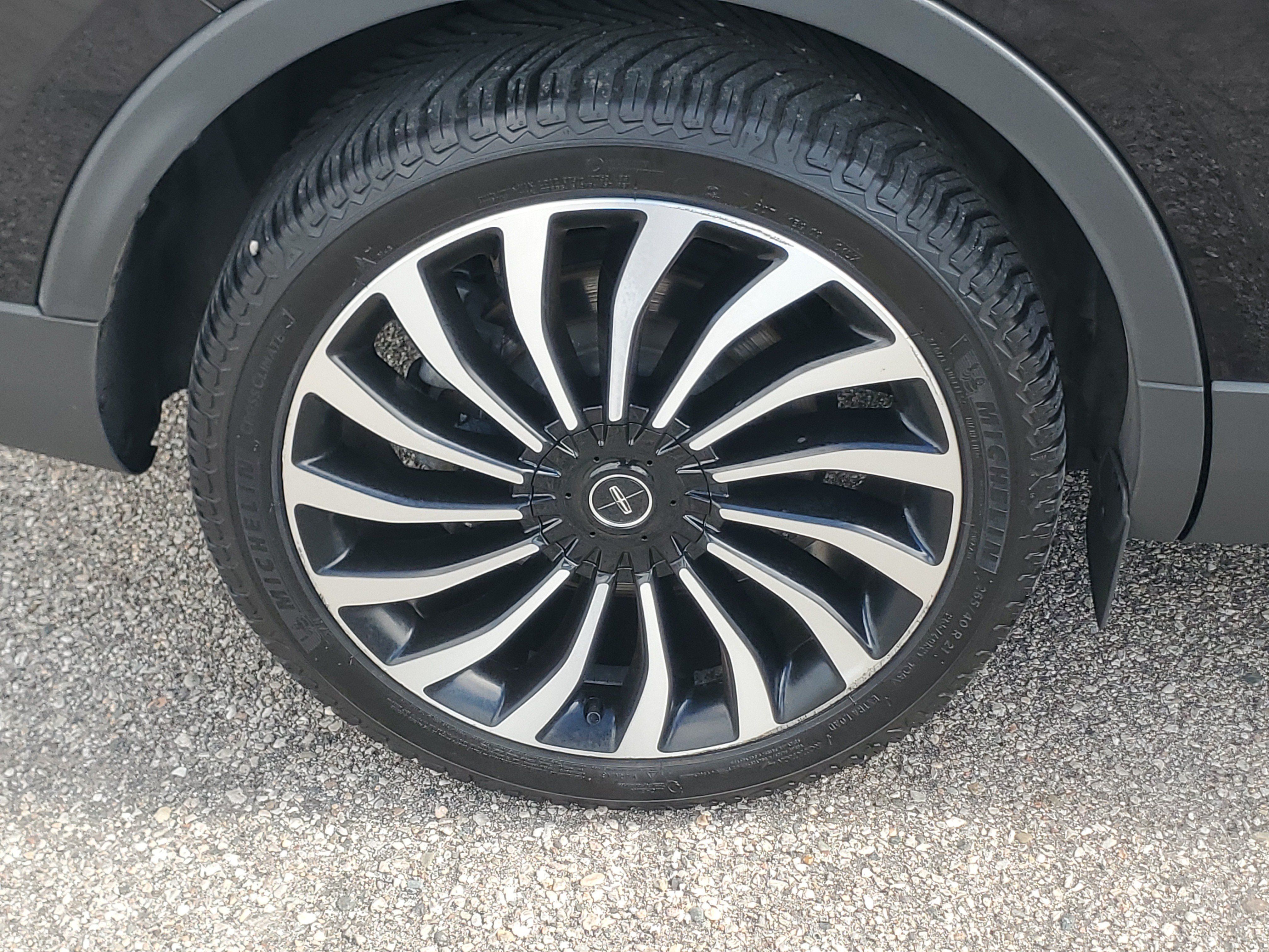 Used 2019 Lincoln Nautilus Black Label AWD/4WD image 7