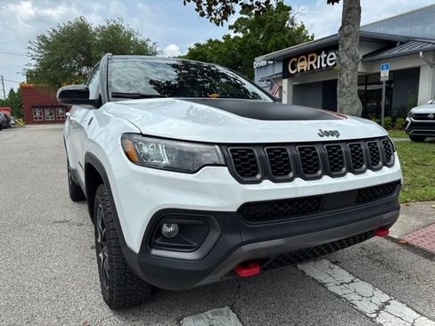 Used 2025 Jeep Compass Trailhawk AWD/4WD image 27