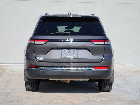 Used 2023 Jeep Grand Cherokee 4WD 4xe image 7