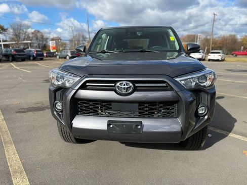 Used 2021 Toyota 4Runner SR5 Premium image 8