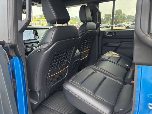 Used 2024 Ford Bronco Badlands image 16
