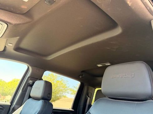Used 2025 GMC Sierra 2500 AT4 AWD/4WD image 14
