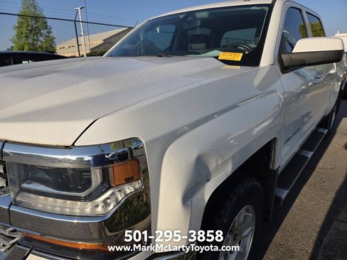 Used 2018 Chevrolet Silverado 1500 LT w/ All Star Edition AWD/4WD image 9