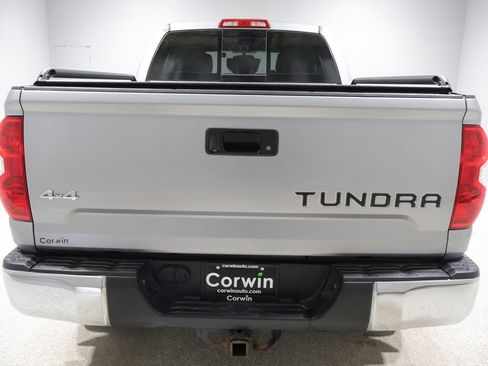 Used 2016 Toyota Tundra SR5 w/ SR5 Upgrade Package AWD/4WD image 3