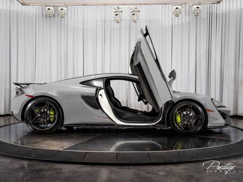 Used 2017 McLaren 570S RWD image 26