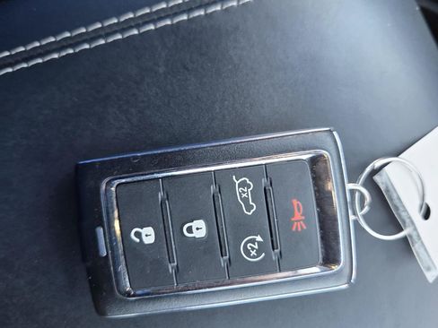 Used 2023 Jeep Grand Cherokee L Overland w/ Rear Seat Video Group I AWD/4WD image 27