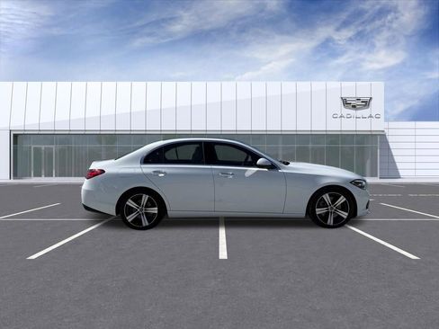 Used 2025 Mercedes-Benz C 300 4MATIC Sedan image 2
