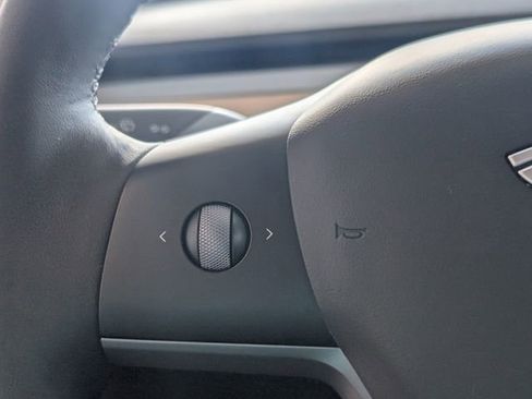 Used 2023 Tesla Model 3 Standard Range image 19