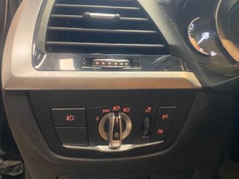 Used 2019 BMW X3 sDrive30i w/ Premium Package image 16