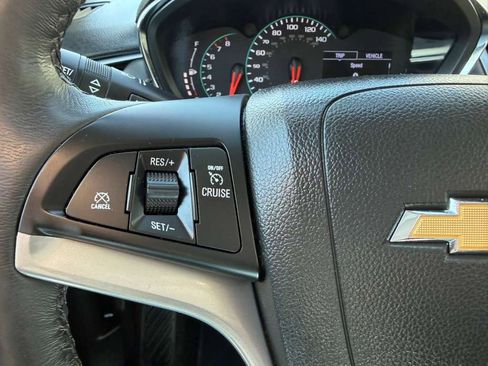 Used 2019 Chevrolet Trax LT w/ LT Convenience Package image 29