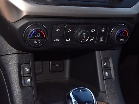 Used 2019 GMC Acadia Denali w/ Technology Package image 30