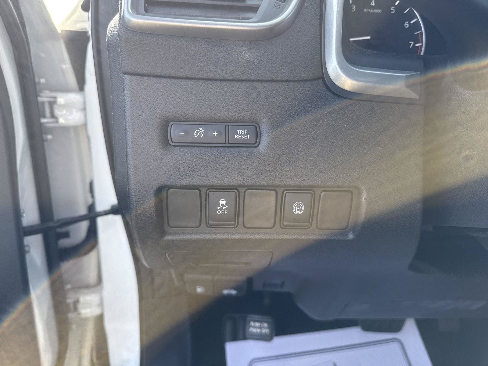 Used 2024 Nissan Murano SV FWD image 21