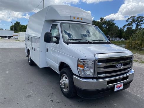 New 2026 Ford E-350 and Econoline 350 Super Duty w/ Power Equipment Group image 4