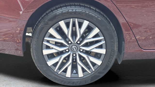 Used 2023 Nissan Altima 2.5 SV FWD image 39