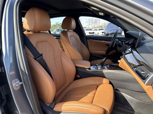 Used 2021 BMW 530i xDrive w/ Convenience Package image 26