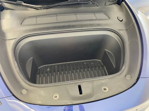 Used 2021 Tesla Model Y Long Range image 29