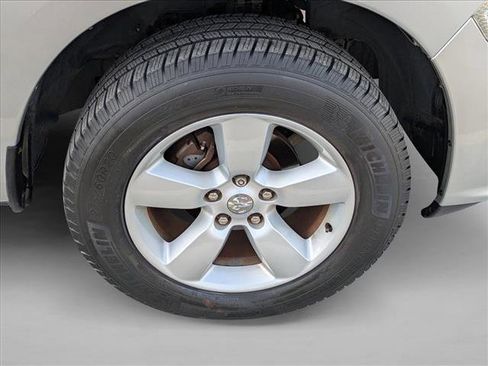 Used 2015 RAM 1500 Express image 19