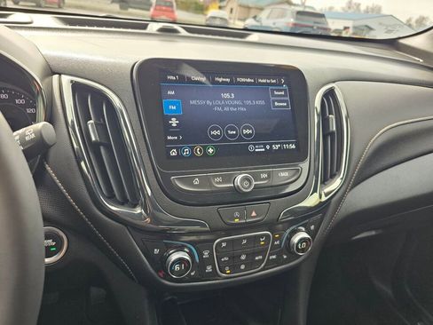 Used 2024 Chevrolet Equinox Premier image 20