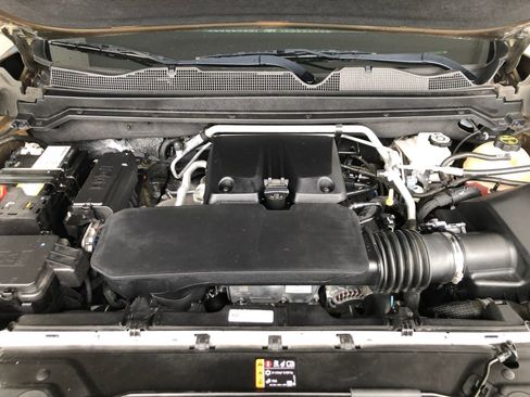 Used 2024 GMC Canyon AT4 w/ Canyon Safety Plus Package AWD/4WD image 3