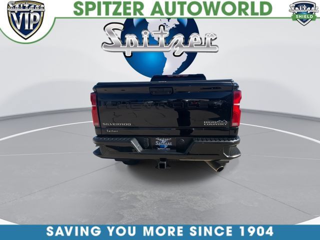 Used 2024 Chevrolet Silverado 2500 High Country w/ Technology Package AWD/4WD image 8