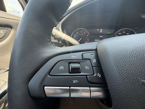 Used 2022 Cadillac XT4 Luxury w/ Cold Weather Package FWD image 21