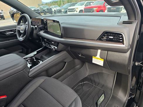 New 2026 Chevrolet Suburban LS image 26