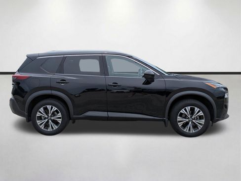 Used 2021 Nissan Rogue SV w/ Premium Package AWD/4WD image 3