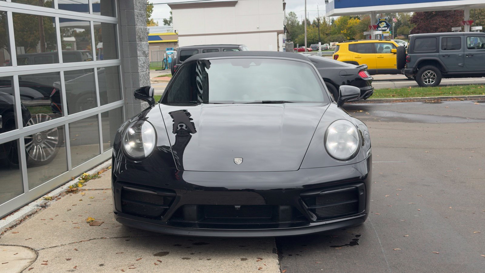 Used 2023 Porsche 911 Targa 4 GTS AWD/4WD image 2