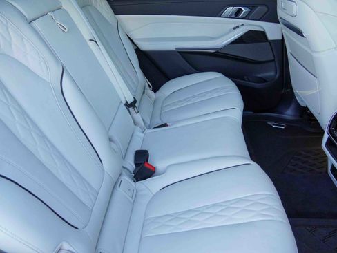 Certified 2026 BMW X7 M60i image 37