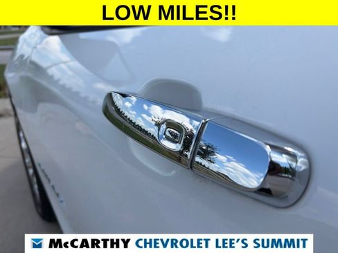 Used 2020 Chevrolet Equinox LS FWD image 38
