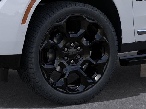 New 2026 GMC Yukon Denali w/ Denali Reserve Package AWD/4WD image 9