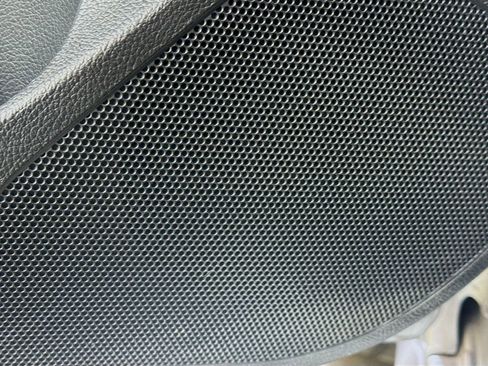 Used 2017 Subaru Crosstrek 2.0i Premium image 21