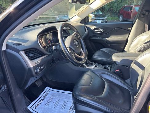 Used 2015 Jeep Cherokee Limited FWD image 9