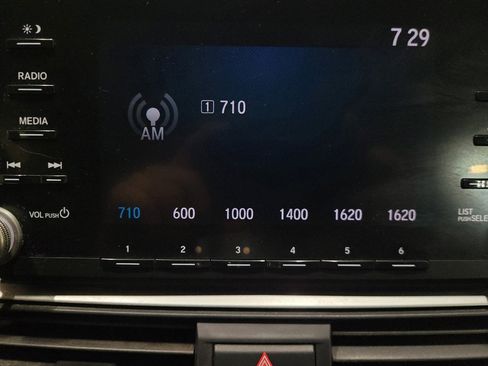 Used 2018 Honda Accord LX image 25