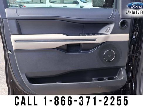 Used 2024 Ford Expedition XLT image 9