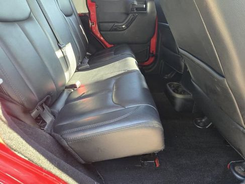 Used 2014 Jeep Wrangler Unlimited Sahara AWD/4WD image 26