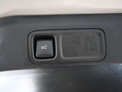 Used 2021 Lincoln Navigator Reserve image 20