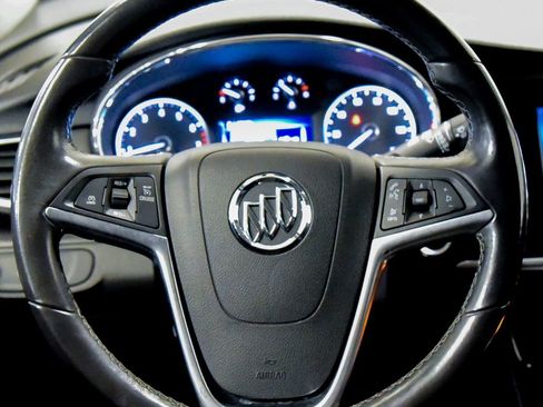 Used 2022 Buick Encore Preferred AWD/4WD image 26