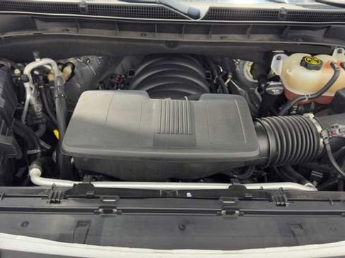 Used 2023 GMC Yukon XL SLT w/ SLT Premium Package RWD image 40