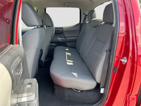 Used 2022 Toyota Tacoma SR image 22