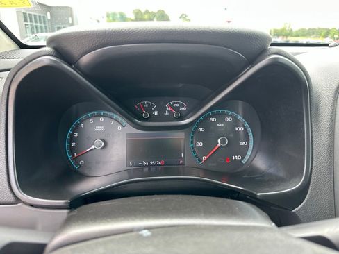 Used 2020 Chevrolet Colorado LT AWD/4WD image 18