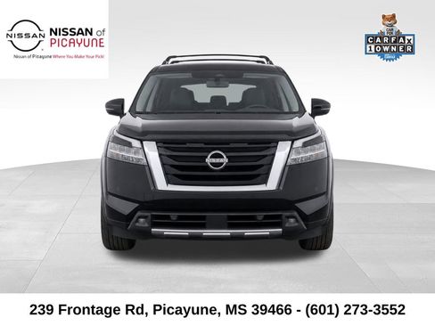 Used 2022 Nissan Pathfinder Platinum w/ Cargo Package FWD image 6