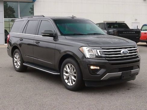 Used 2021 Ford Expedition XLT RWD image 3