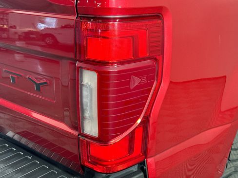 Used 2021 Ford F250 Lariat AWD/4WD image 32