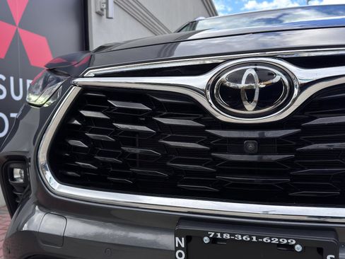 Used 2022 Toyota Highlander Platinum image 9
